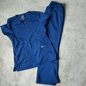 Women’s navy scrubs (set)